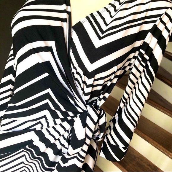 Halo Dresses & Skirts - Halo Black & White Wrap Dress, Size M
